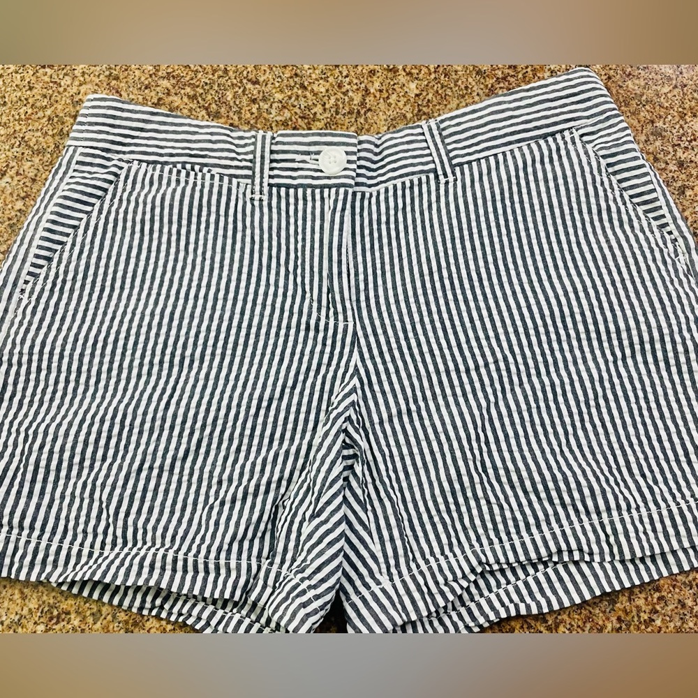 Bermuda Shorts. Size 6.